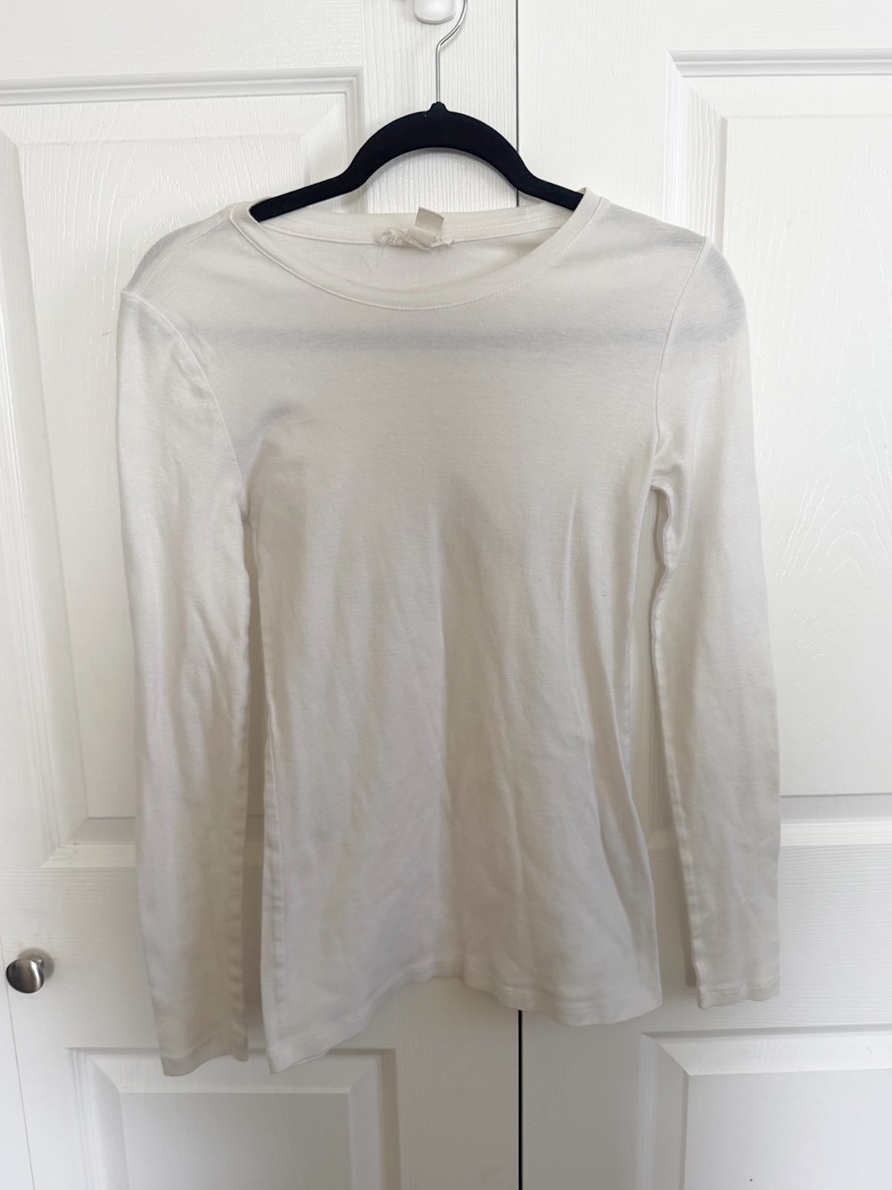 5 for $25! Forever 21 White Long-Sleeve Crewneck Top